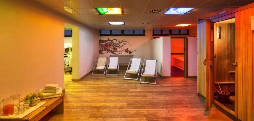 Hotel Club Regina E Fassa 3*