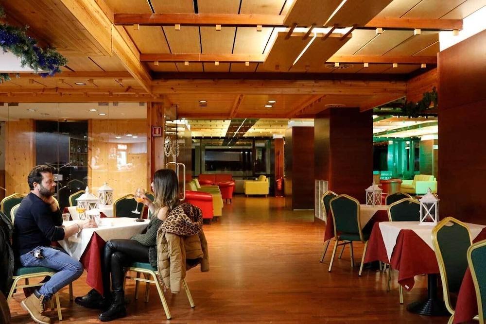 Hotel Club Regina E Fassa 3*